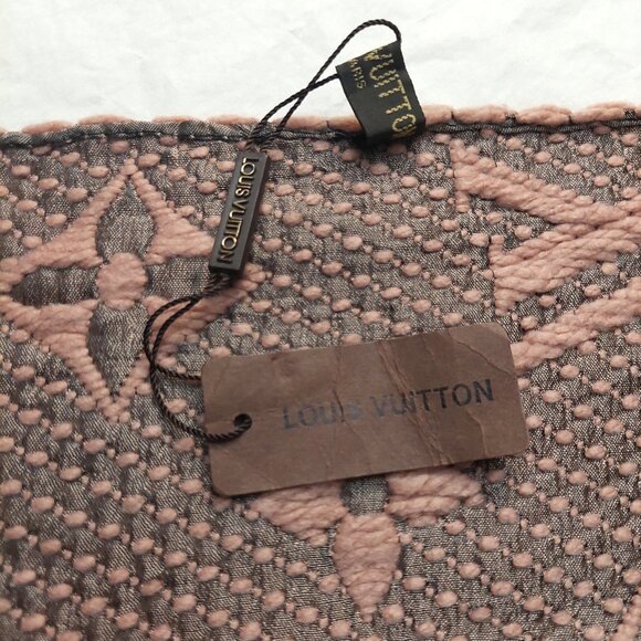 Louis Vuitton LV Dusty Rose Pink Gray Shine Monogram Logomania Scarf Pre-Owned - Picture 13 of 13